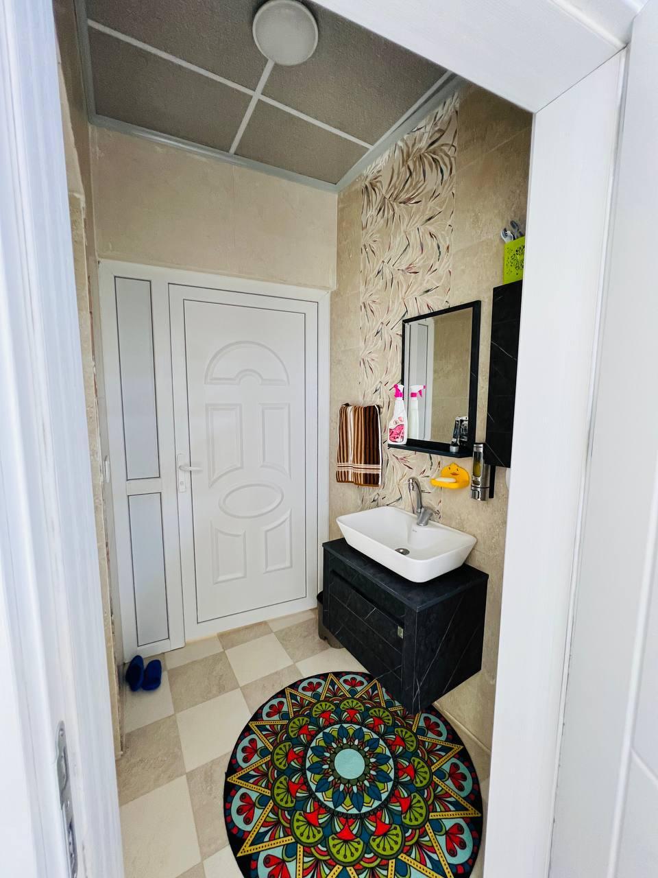دار سكني بناء حديث وفخم للبيع