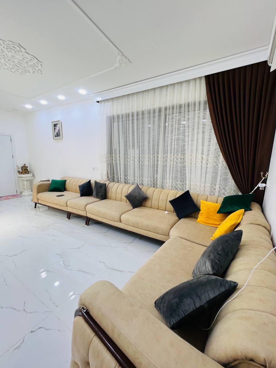 دار سكني بناء حديث وفخم للبيع - صورة 8